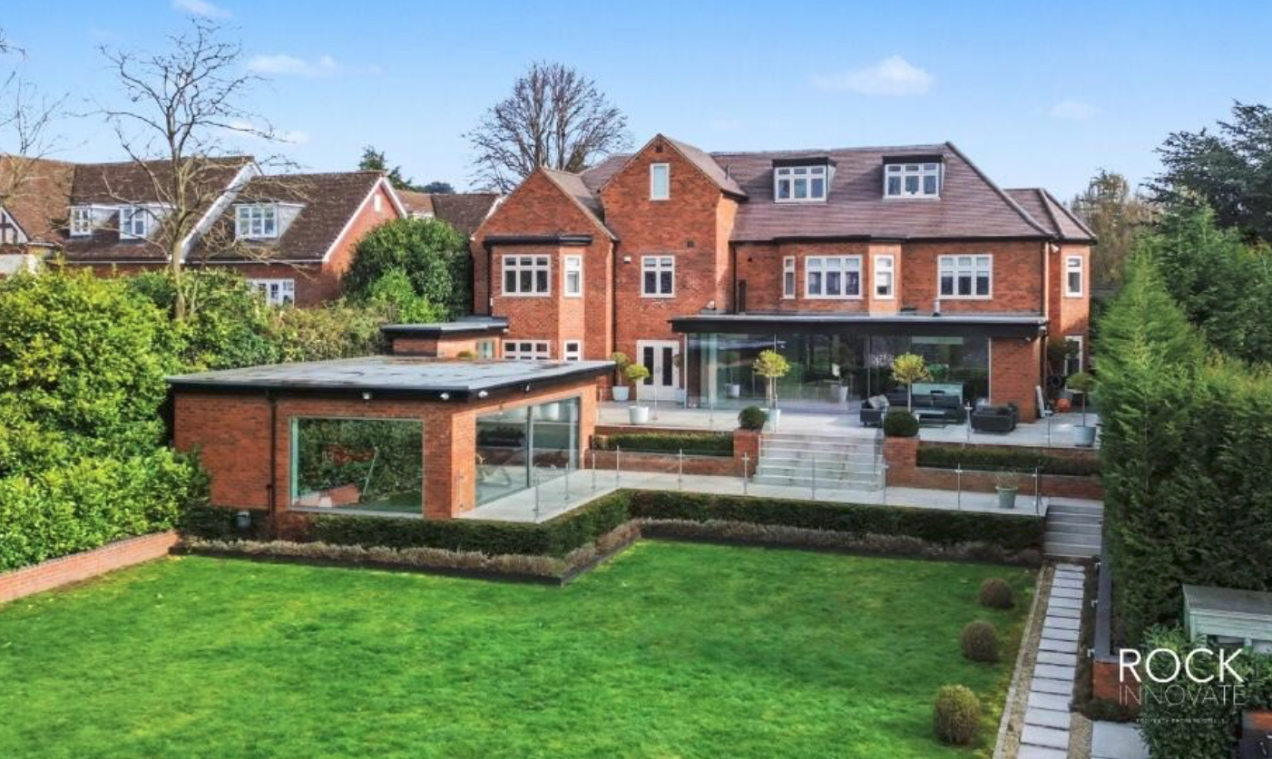 From student move-ins back to luxury homes 🏡
